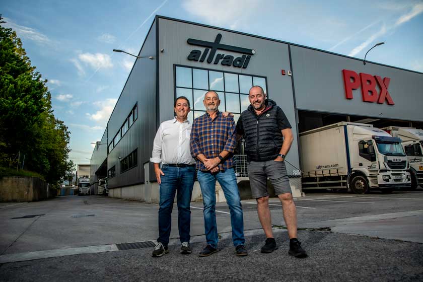 Veterana y familiar - Transportes Altradi